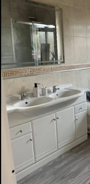 Apartment Hidden Gem W/ Parking Short Walk To Pleasure Beach Blackpool