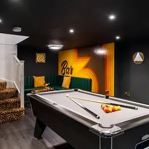 https://ultimate-glam-vintage-central-pad-cool-70s-bar.bournemouth-hotels.org